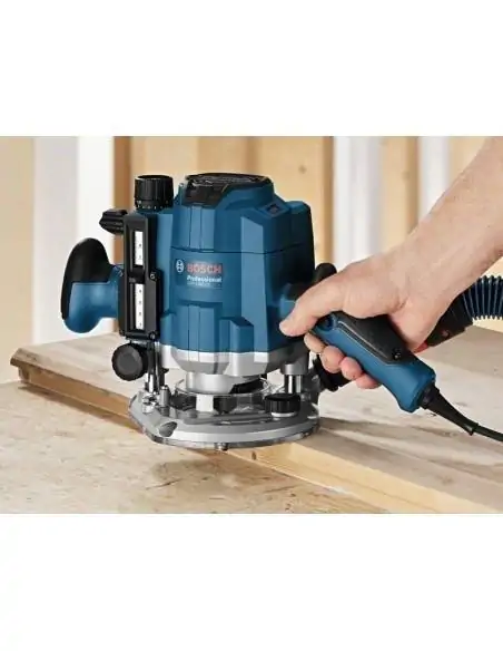 Bosch GOF 1250 LCE 🤩 La plus précise des défonceuses ?!? 🤔 